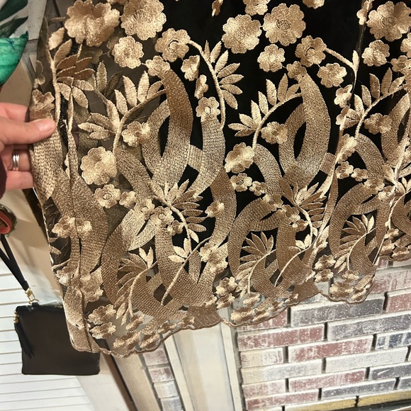 Linea Ladies size 1xp Embroidered Skirt Black Gold - Picture 4 of 9